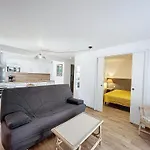 Apartment F2 Avec Terrasse, Proche Thermes Et Centre-ville - Animaux Bienvenus, Wifi Inclus - Fr-1-451-205 *